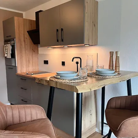 شقة Renoviertes Mit Hallenbad & Bergblick *