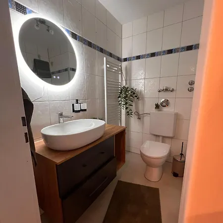 Renoviertes Mit Hallenbad & Bergblick اوي ميتبرغ