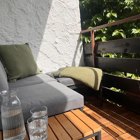 Renoviertes Mit Hallenbad & Bergblick