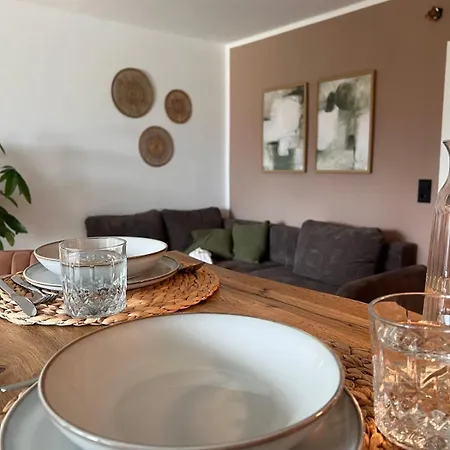 Renoviertes Mit Hallenbad & Bergblick * اوي ميتبرغ